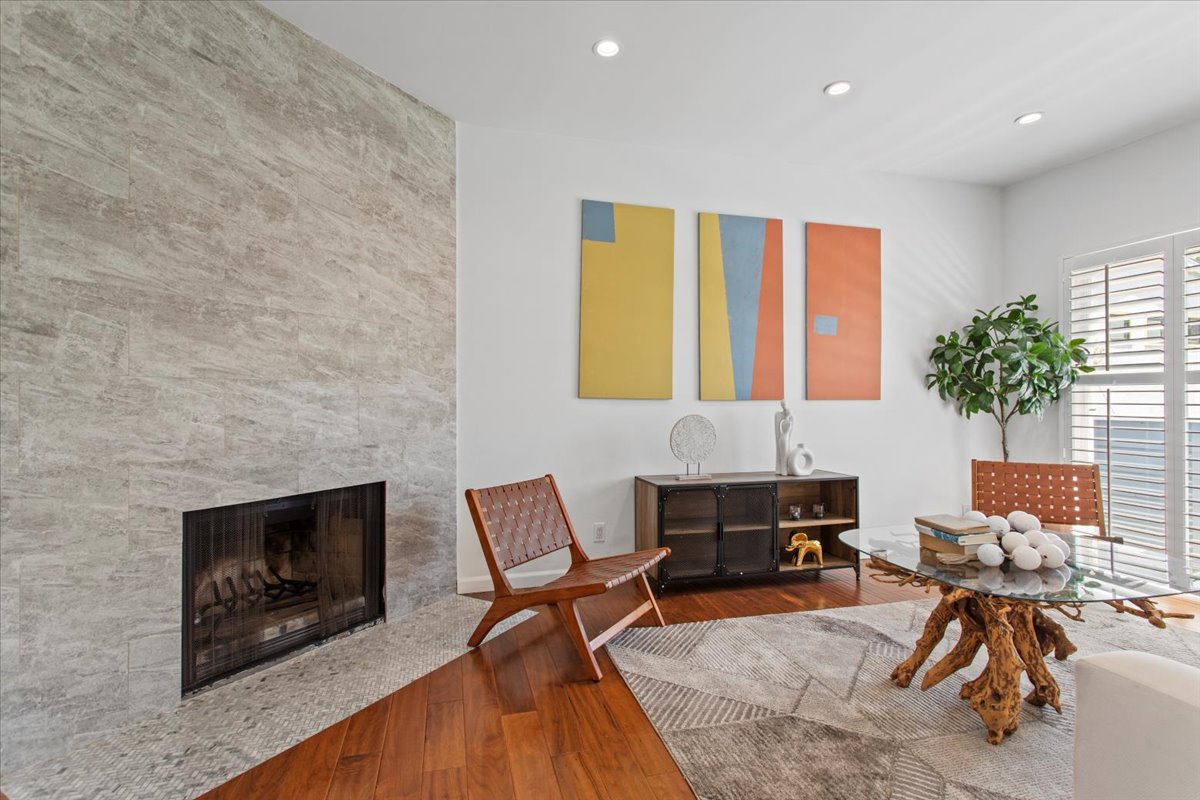 5324 Kester Ave - Town house in Los Angeles